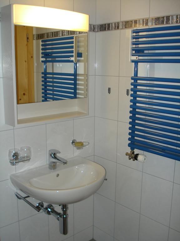 Chasa Mundin Apartment Scuol Ruang foto